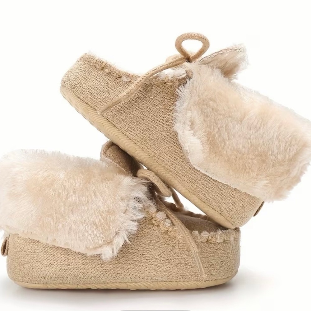 Cozy Tan Infant Baby Toddler Faux Fur Moccasins Slippers Shoes Sz 4.5 - Picture 4 of 10